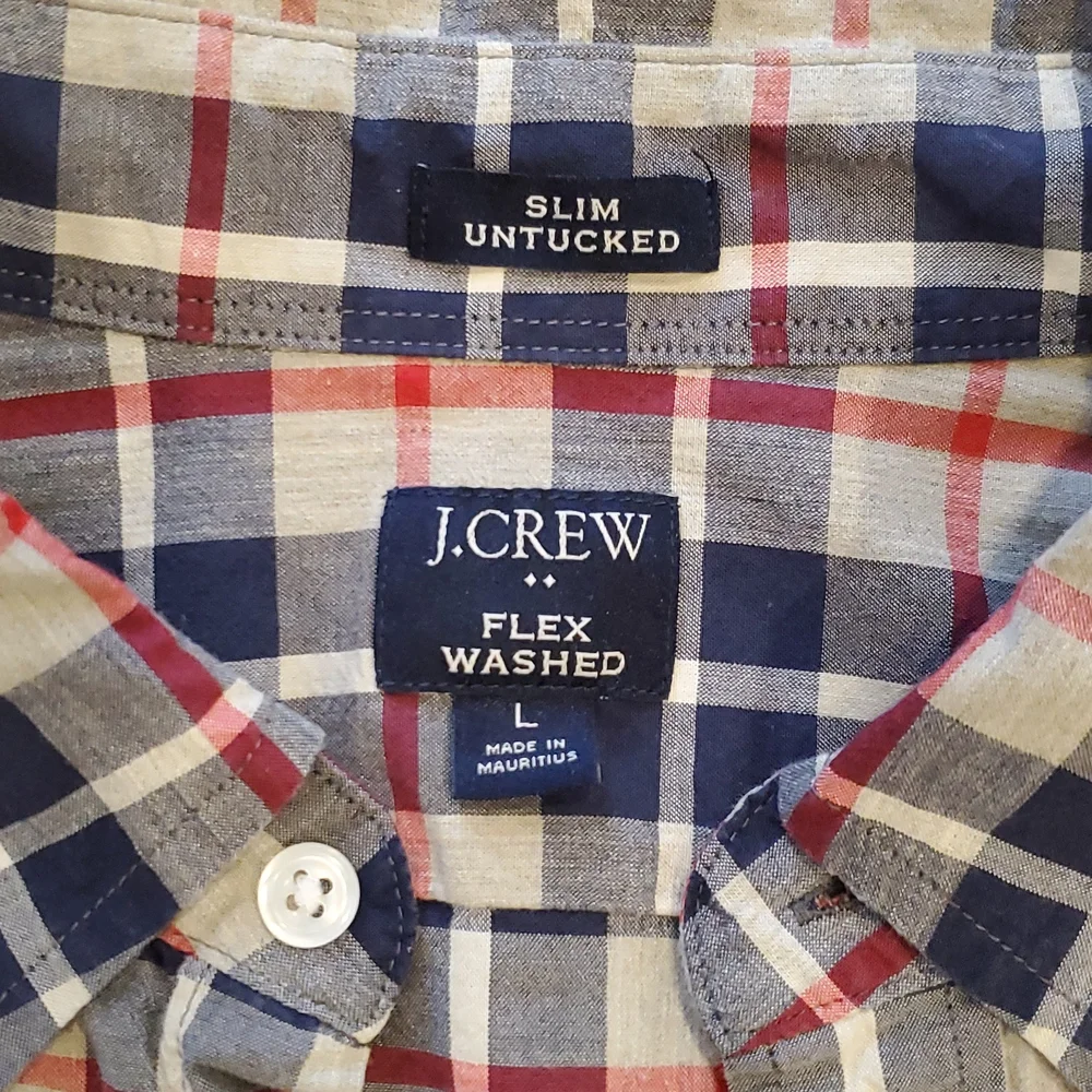 LIKE NEW J.CREW SLIM BUTTON DOWN SIZE LARGE - Picture 2 of 2
